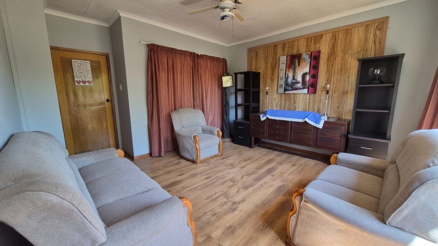 5 Bedroom Property for Sale in Fichardt Park Free State